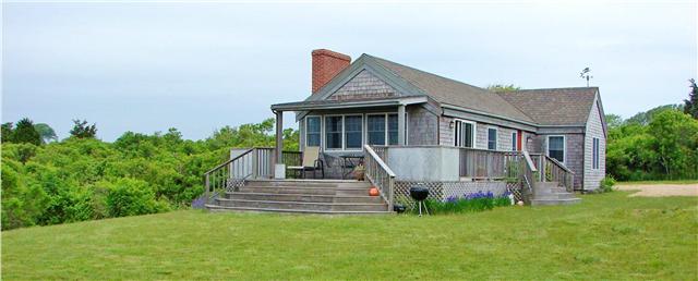 2 Bedroom Chilmark Rental with Late July Availability 