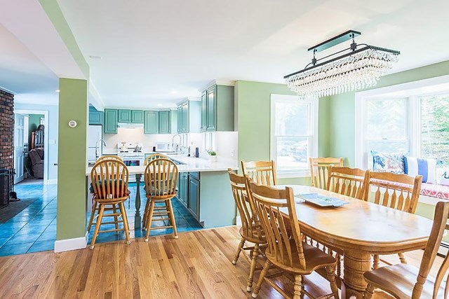 Newly renovated spacious home—sleeps twelve