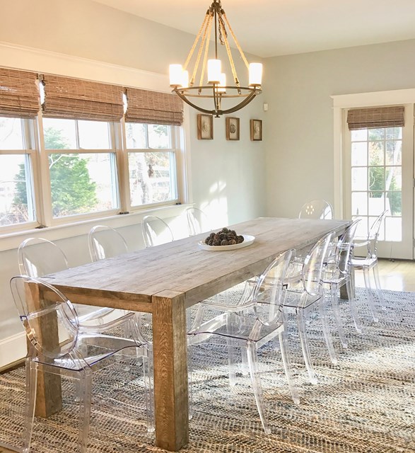 Modern farmhouse—walk to town and beach