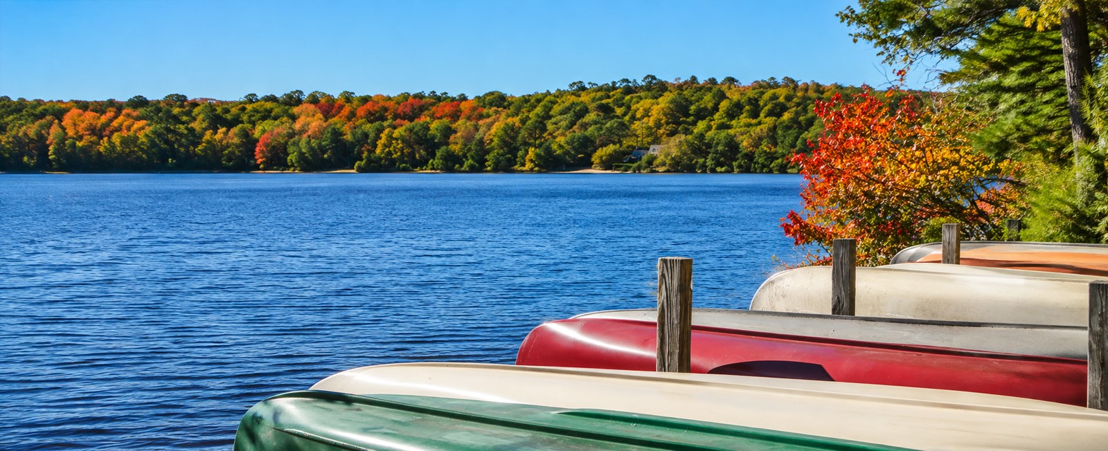 Learn how to use fall-themed photos to market your Cape or Islands vacation rental. From cozy fireplaces to cranberry bogs, these tips will help attract off-season guests.