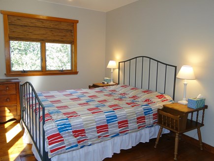 West Tisbury, Stoney Hill Lane Martha's Vineyard vacation rental - Upstairs queen bedroom with shared full bath