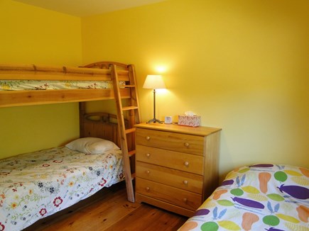 West Tisbury, Stoney Hill Lane Martha's Vineyard vacation rental - Upstairs bedroom with twin bed and bunk beds