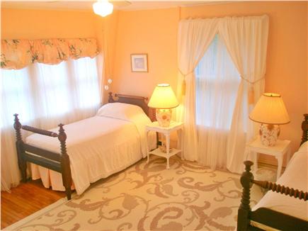 Oak Bluffs (East Chop) Martha's Vineyard vacation rental - Pink Room: Light & romantic with a wall of windows & 2 twin bds.