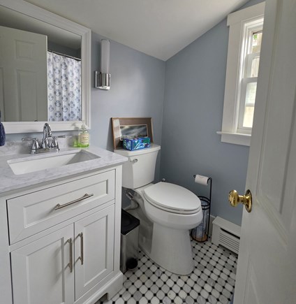 2 Pocasset Avenue, Oak Bluffs  Martha's Vineyard vacation rental - First floor bathroom