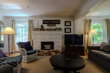 East Chop-Oak Bluffs Martha's Vineyard vacation rental - Living room