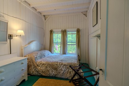East Chop-Oak Bluffs Martha's Vineyard vacation rental - Second floor full bedroom, No AC standing fans only