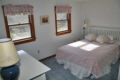 Katama-Edgartown, Edgartown,Katama    1.5 miles  Martha's Vineyard vacation rental - Bedroom with queen size bed