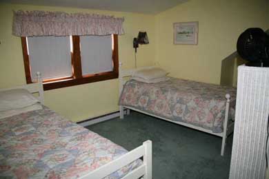 Katama-Edgartown, Edgartown,Katama    1.5 miles  Martha's Vineyard vacation rental - Bedroom  with two twins