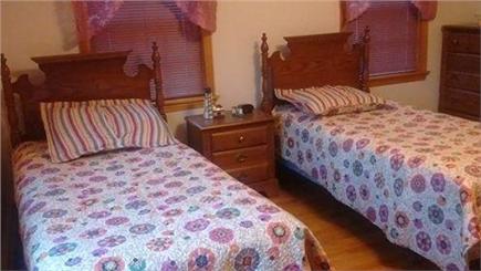 West Tisbury, Longview Community Martha's Vineyard vacation rental - Twin suite with full shared bath