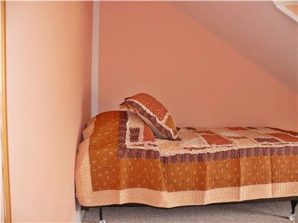 Oak Bluffs Martha's Vineyard vacation rental - Cute ''dollhouse'' room, has a full bed upstairs