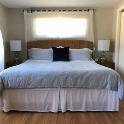 Oak Bluffs Martha's Vineyard vacation rental - Primary bedroom with king bed