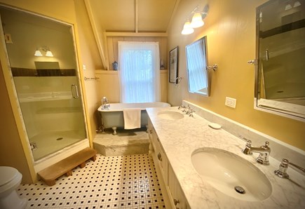 Oak Bluffs, Copeland Historic  Martha's Vineyard vacation rental - Ensuite master bath, Double sinks, large shower and claw foot tub