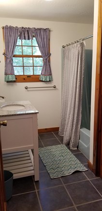 West Tisbury Martha's Vineyard vacation rental - Upstairs Bathroom