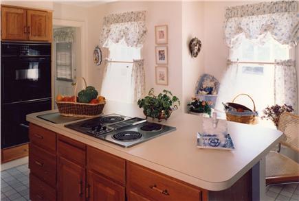 Aquinnah Martha's Vineyard vacation rental - Sunny Kitchen