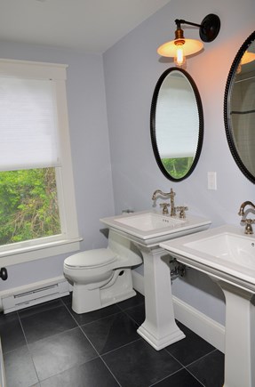 Edgartown Martha's Vineyard vacation rental - Bathroom