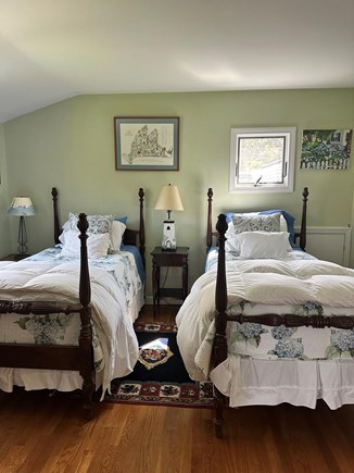 Katama-Edgartown, Edgartown- 1 mile to town  Martha's Vineyard vacation rental - Twin bedroom upstairs with shared bath