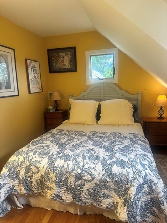 Katama-Edgartown, Edgartown- 1 mile to town  Martha's Vineyard vacation rental - Cozy queen bedroom with shared bath.