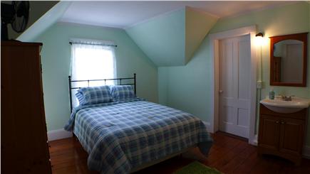 Oak Bluffs Martha's Vineyard vacation rental - 2nd Floor Queen Bedroom
