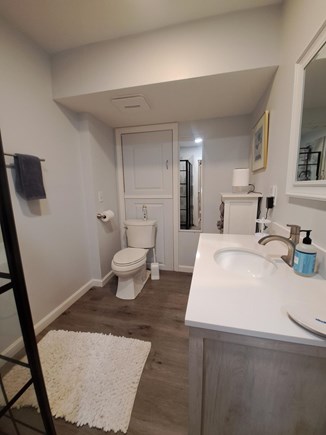 Katama-Edgartown, Edgartown Martha's Vineyard vacation rental - Guest House- 1st floor bathroom
