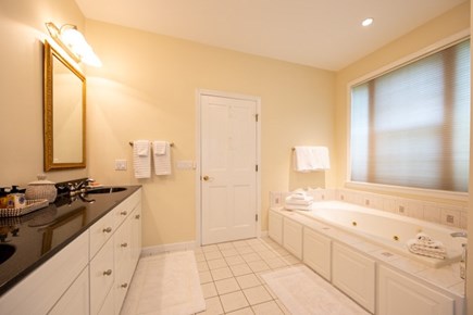 Vineyard Haven Martha's Vineyard vacation rental - Jacuzzi and Shower Ensuite first floor with Turkish cotton towels