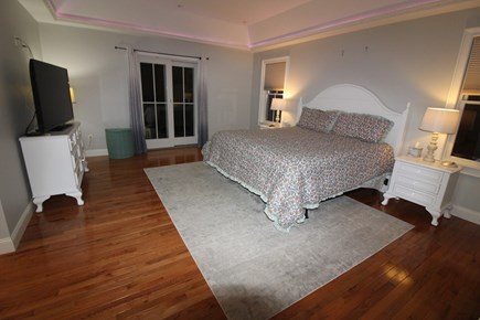 Vineyard Haven Martha's Vineyard vacation rental - Primary bedroom, 1 King