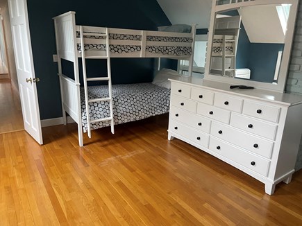 Oak Bluffs Martha's Vineyard vacation rental - 2nd level Kids' room bunk bed