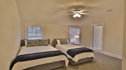 Oak Bluffs Martha's Vineyard vacation rental - Jack and Jill bedroom 2 (full + twin)