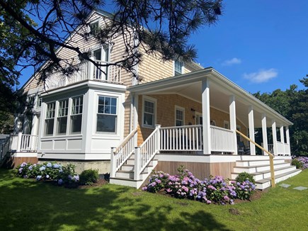 Katama-Edgartown, Edgartown Martha's Vineyard vacation rental - Side view of house