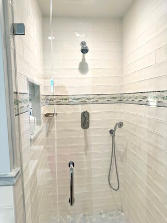 Katama-Edgartown, Edgartown Martha's Vineyard vacation rental - Full bathroom shower