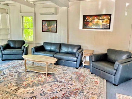 Oak Bluffs, walk to town and harbor Martha's Vineyard vacation rental - living room