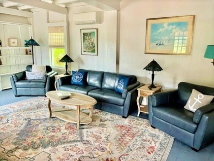 Oak Bluffs, Walk to town, and beach, shops Martha's Vineyard vacation rental - Living room