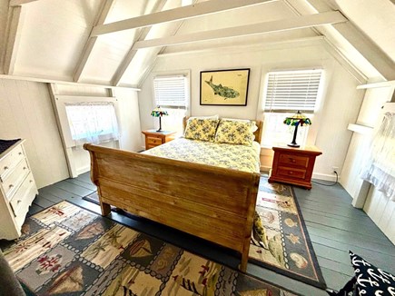 Oak Bluffs, Walk to town, and beach, shops Martha's Vineyard vacation rental - Front bedroom queen bed