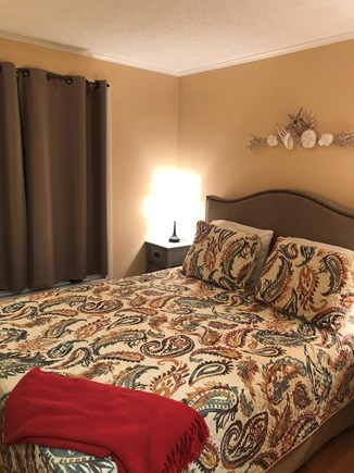 Edgartown, Oak Bluffs Martha's Vineyard vacation rental - Cozy Queen Bedroom