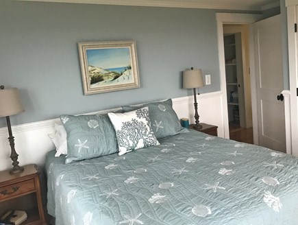 Aquinnah Martha's Vineyard vacation rental - Queen bedroom