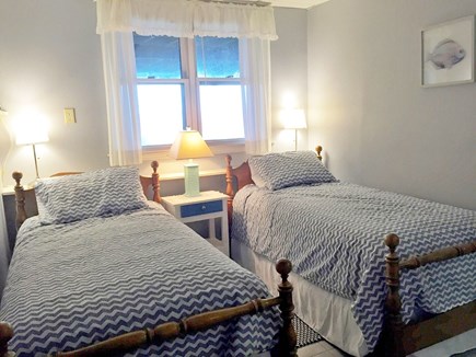 Oak Bluffs - East Chop Martha's Vineyard vacation rental - Grd Flr Twin BR