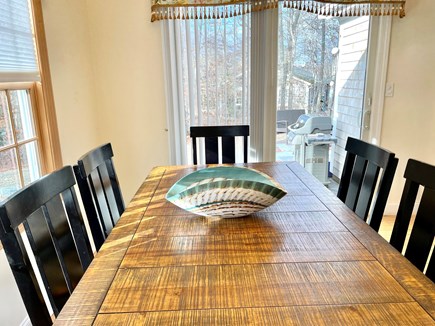 Vineyard Haven, Martha's Vineyard Martha's Vineyard vacation rental - Dining area seats 6