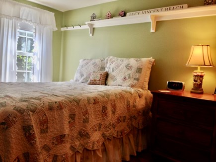 Chilmark Martha's Vineyard vacation rental - Upstairs-full bed