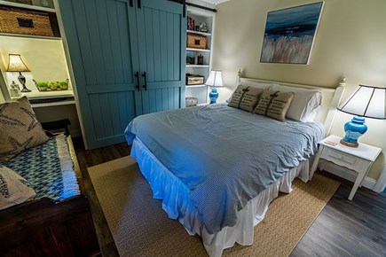 West Tisbury, Lambert's Cove Martha's Vineyard vacation rental - Queen bedroom