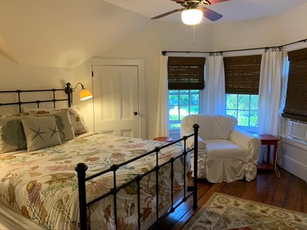 Edgartown Martha's Vineyard vacation rental - Upstairs bedroom #2 - 1 Queens size bed.