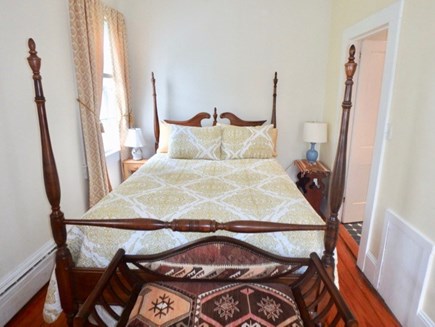 Edgartown Martha's Vineyard vacation rental - Comfortable Queen bed downstairs with private bath