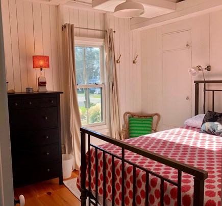 Oak Bluffs Martha's Vineyard vacation rental - Full bed, 1st floor 'South Meadow' bedroom

