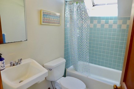 Chilmark Martha's Vineyard vacation rental - Full bath