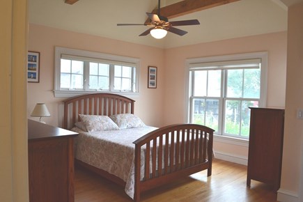 Oak Bluffs Martha's Vineyard vacation rental - 2nd Floor Primary en Suite with Queen Size Bed