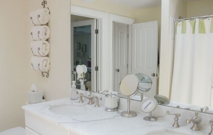 Oak Bluffs Martha's Vineyard vacation rental - ALL BR BAs have 2 sinks and a glass shower or sink/tub combo.