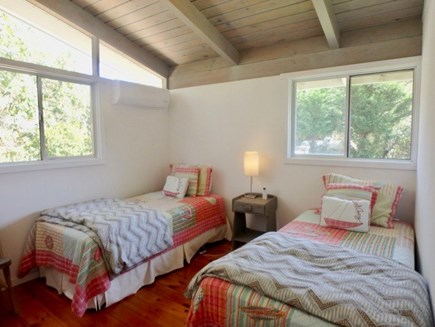 Chilmark Martha's Vineyard vacation rental - Twin Bedroom