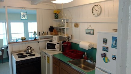 Edgartown, Sengekontacket Pond Waterfront Martha's Vineyard vacation rental - Small Kitchen