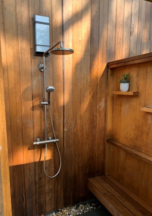 Edgartown, Ocean Heights Martha's Vineyard vacation rental - Outdoor shower