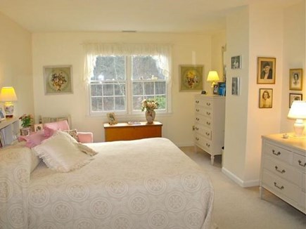 Vineyard Haven Martha's Vineyard vacation rental - Queen bedroom ensuite