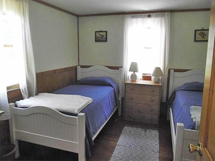 Chappaquiddick Martha's Vineyard vacation rental - Twin Bedroom