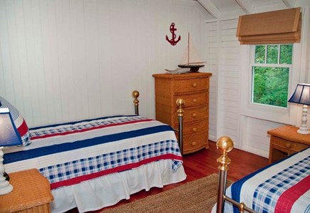 Oak Bluffs, East Chop Martha's Vineyard vacation rental - 1st FL 2 Twins bedroom